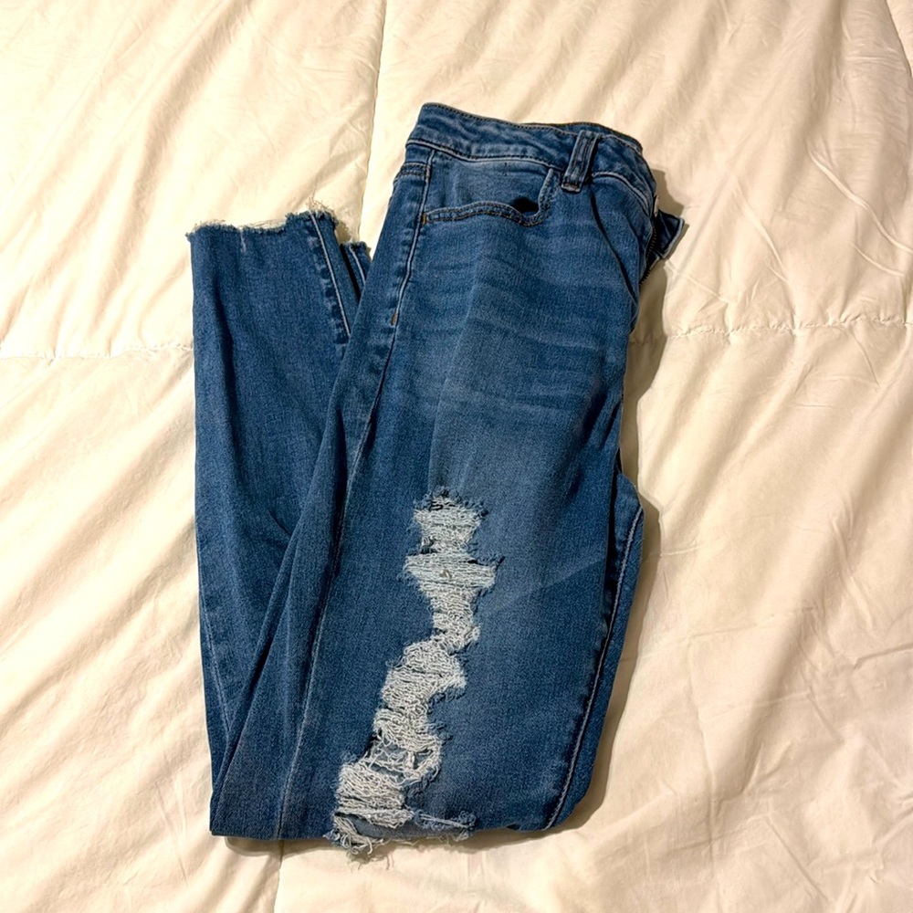American eagle ripped skinny jeans